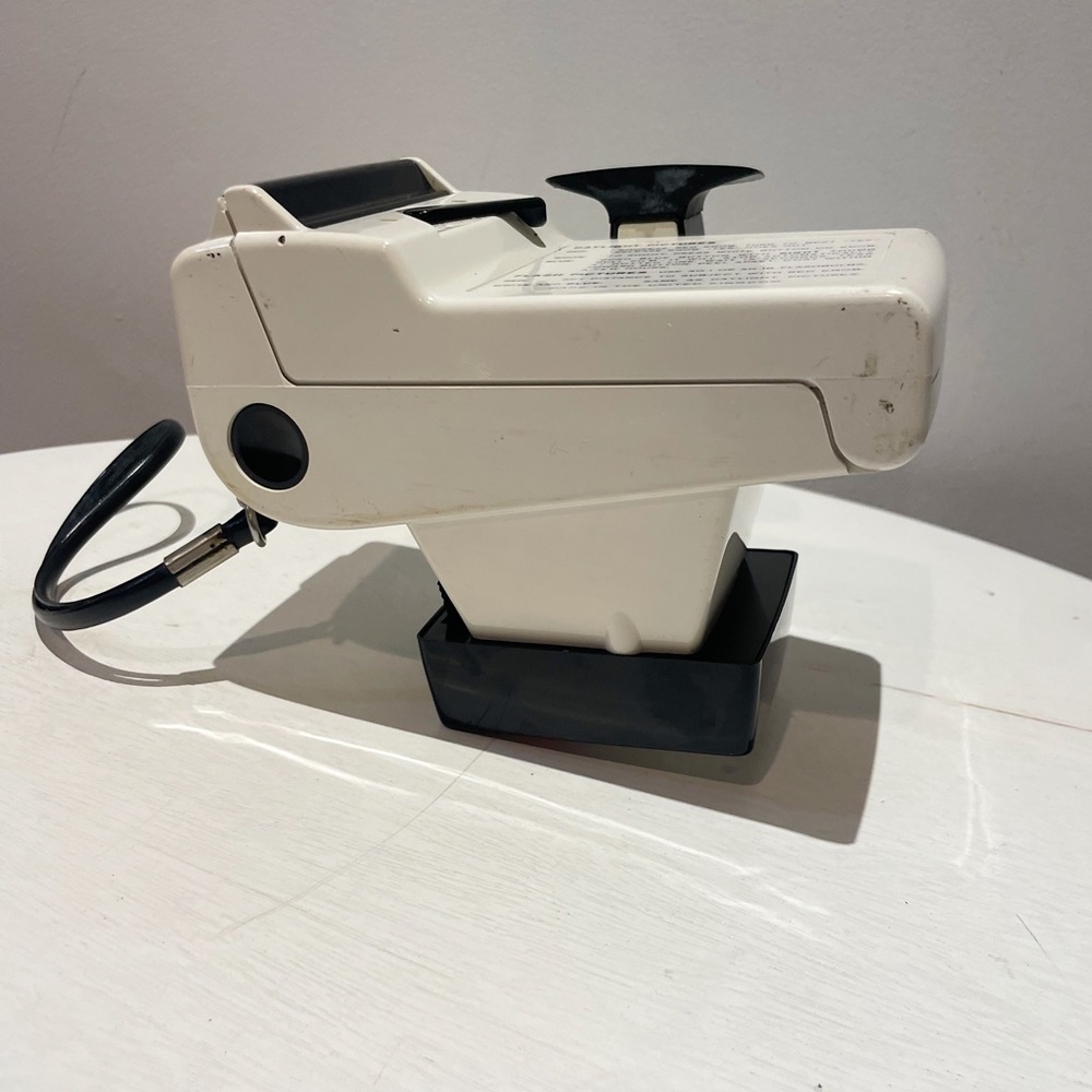 Vintage 60s Polaroid Model 20 "Swinger" Land Camera and Black Case - Picture 6 of 16